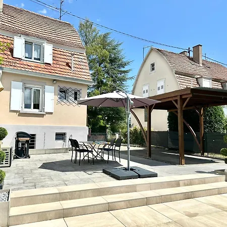 Dom wakacyjny La Parenthese - Maison Avec Piscine Privee *